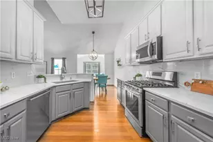 39111 Princeton Cir, Avon, OH 44011 - Photo 18