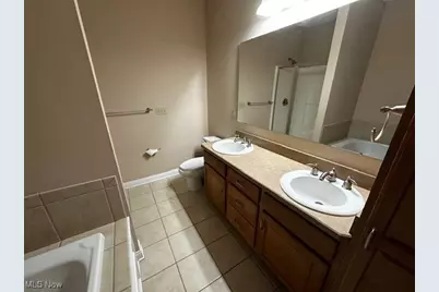 5071 Shepherds Glen, Willoughby, OH 44094 - Photo 10