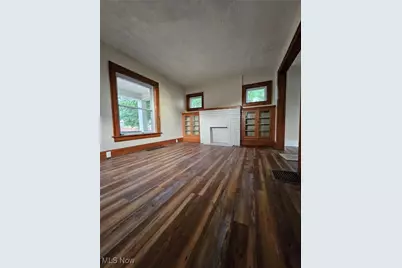 436 Cole Avenue, Akron, OH 44301 - Photo 2