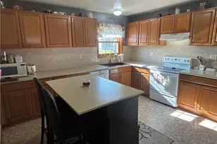 621 Franklin Ave, Conesville, OH 43811 - Photo 6