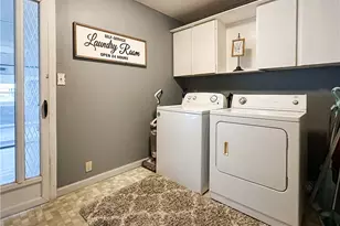 805 Warren Ave, Belpre, OH 45714 - Photo 14