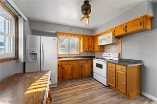 4771 E Webb Rd, Youngstown, OH 44515 - Photo 8
