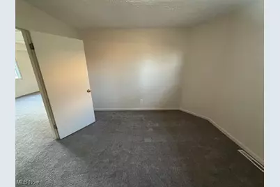 1820 Midway Avenue NE, Canton, OH 44705 - Photo 16