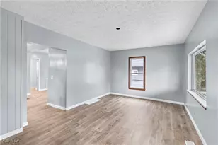 1304 Kellogg Ave, Akron, OH 44314 - Photo 4