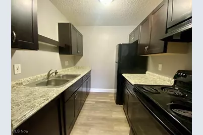 2595 Terrace Avenue #9, Akron, OH 44312 - Photo 6