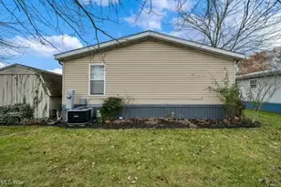 275 Ashwood Dr, Elyria, OH 44035 - Photo 44