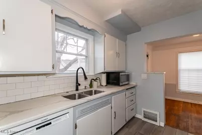 408 E 322nd Street, Willowick, OH 44095 - Photo 14