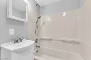 791 Allyn St, Akron, OH 44311 - Photo 16