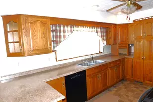 1524 8th St, Moundsville, WV 26041 - Photo 12