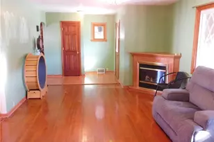 1524 8th St, Moundsville, WV 26041 - Photo 6