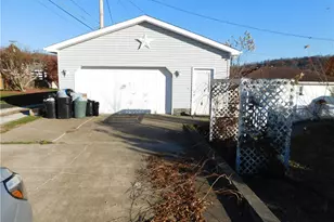 1524 8th St, Moundsville, WV 26041 - Photo 32