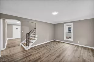 19315 Gladstone Rd, Warrensville Heights, OH 44122 - Photo 6