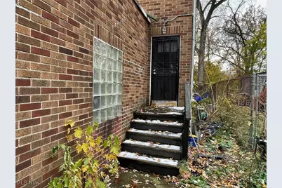 10416 Park Heights Road, Loveland, OH 44104 - Photo 8