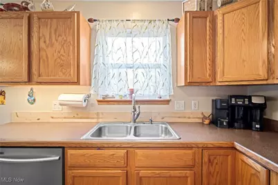 1121 Brittany Boulevard, Akron, OH 44312 - Photo 6