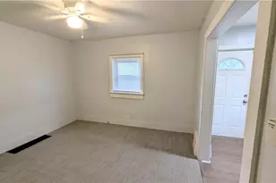 689 Kling St, Akron, OH 44311 - Photo 6