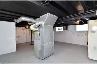 1321 W 10th Street, Lorain, OH 44052 - Photo 32