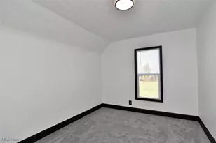 1321 W 10th St, Lorain, OH 44052 - Photo 20