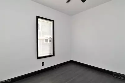 1321 W 10th Street, Lorain, OH 44052 - Photo 14