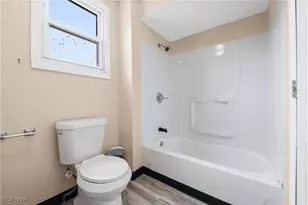 286 Alhambra Way, Akron, OH 44302 - Photo 6