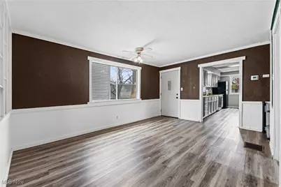 286 Alhambra Way, Akron, OH 44302 - Photo 4