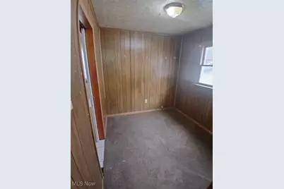 142 N Bridge Street, Struthers, OH 44471 - Photo 12