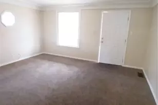 142 N Bridge St, Struthers, OH 44471 - Photo 2