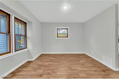 485 E Archwood Avenue, Akron, OH 44301 - Photo 8