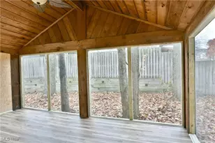 6152 Southern Hills Ct, Canfield, OH 44406 - Photo 22