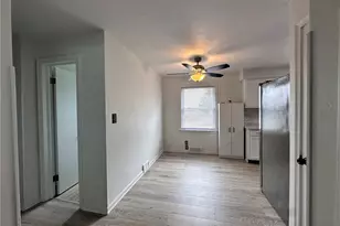 301 Park Dr, Campbell, OH 44405 - Photo 8