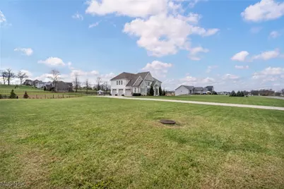 442 Madison Trail, Doylestown, OH 44230 - Photo 2