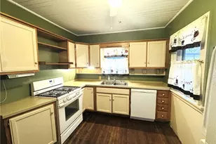 1539 Elbur Ave, Oakwood, OH 44107 - Photo 4