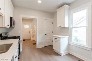 1464 E 123 St, Loveland, OH 44106 - Photo 6