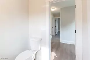 1464 E 123 St, Loveland, OH 44106 - Photo 48