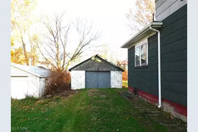 386 Washington Street, Conneaut, OH 44030 - Photo 6