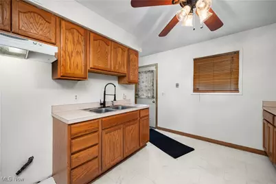 167 Clinton Avenue, Elyria, OH 44035 - Photo 2