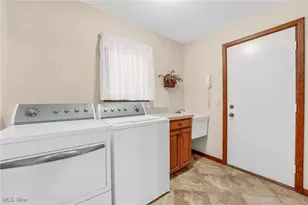 4502 Edgewater Dr, Sheffield Lake, OH 44054 - Photo 32