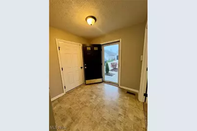 118 Carrington Court, Elyria, OH 44035 - Photo 6