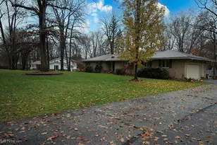 361 Spring Grove Dr, Tallmadge, OH 44278 - Photo 6