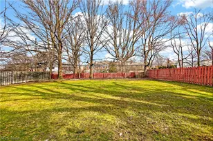 20825 Fairmount Blvd, Huber Heights, OH 44118 - Photo 38