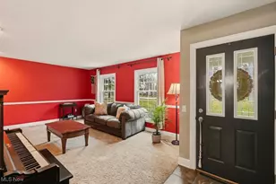 8575 E Craig Dr, Chagrin Falls, OH 44023 - Photo 4