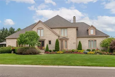 6205 Bertram Avenue NW, Canton, OH 44718 - Photo 2