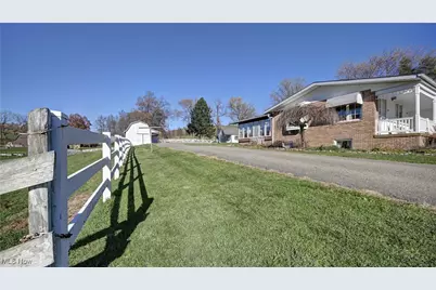 7501 Roy Andrews Road NW, New Philadelphia, OH 44663 - Photo 4