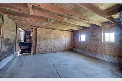 7501 Roy Andrews Road NW, New Philadelphia, OH 44663 - Photo 38