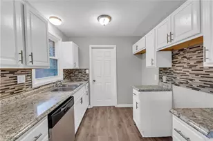 1092 Peerless Ave, Akron, OH 44320 - Photo 10