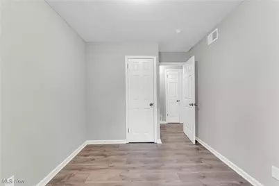 1092 Peerless Avenue, Akron, OH 44320 - Photo 14