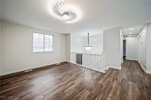 976 Kevin Dr, Kent, OH 44240 - Photo 6