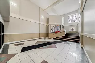 408 W Saint Clair Ave, Loveland, OH 44113 - Photo 2