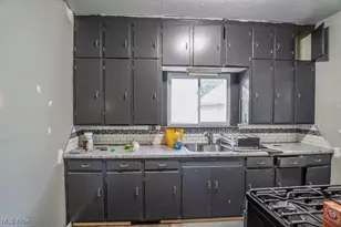 2416 9th St SW, Canton, OH 44710 - Photo 8