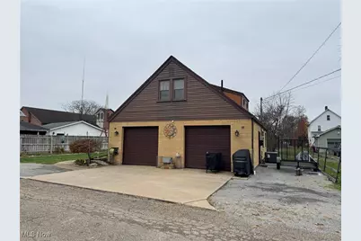 123 Church Avenue SE, New Philadelphia, OH 44663 - Photo 2