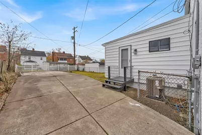 16716 Invermere Avenue, Loveland, OH 44128 - Photo 30